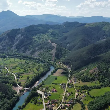 Bungalovi Kula مكان تخييم Kula